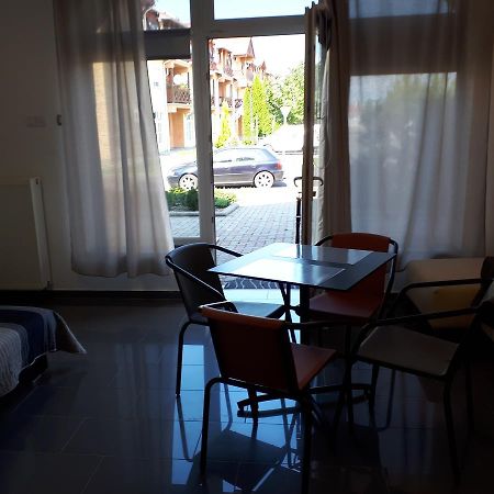 Kertvarosi Apartman II Tiszaujvaros Luaran gambar